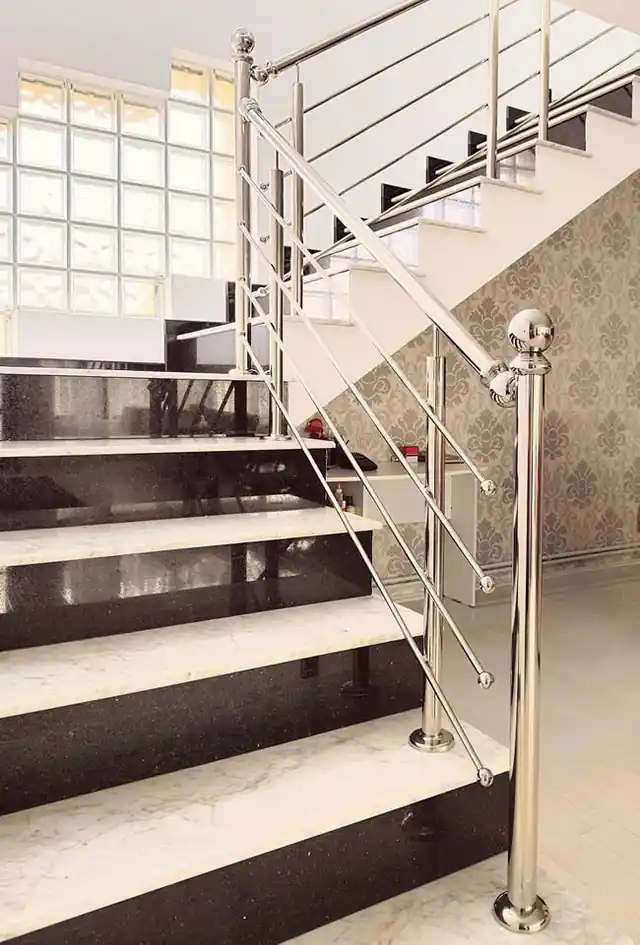Balustradă inox pentru scară interioară